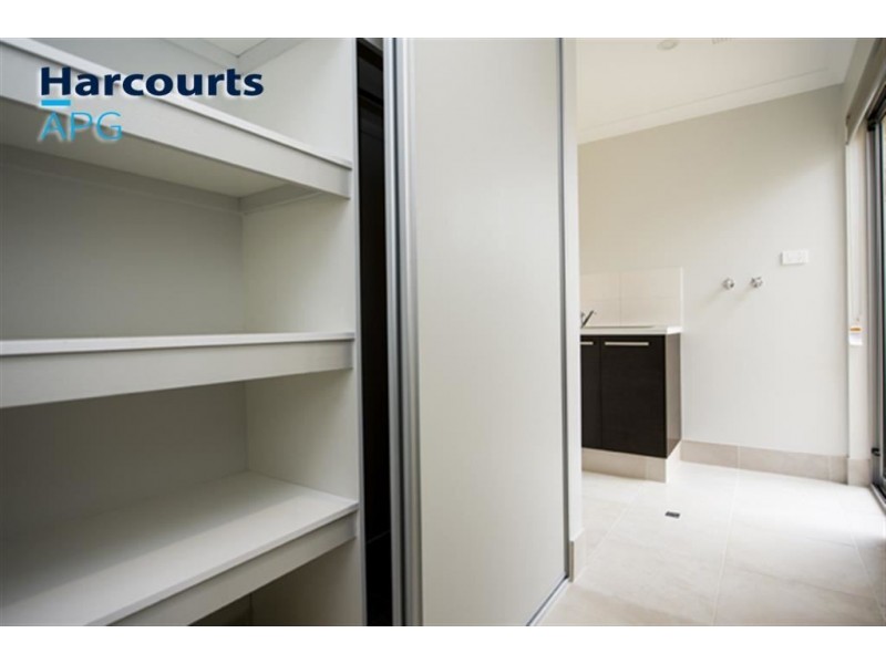 7/11 Nepean Turn, Millbridge WA 6232