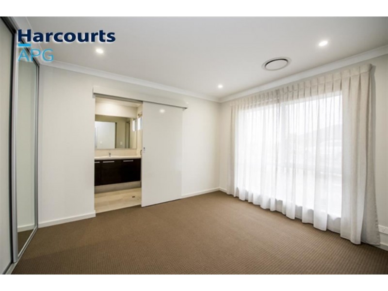 7/11 Nepean Turn, Millbridge WA 6232