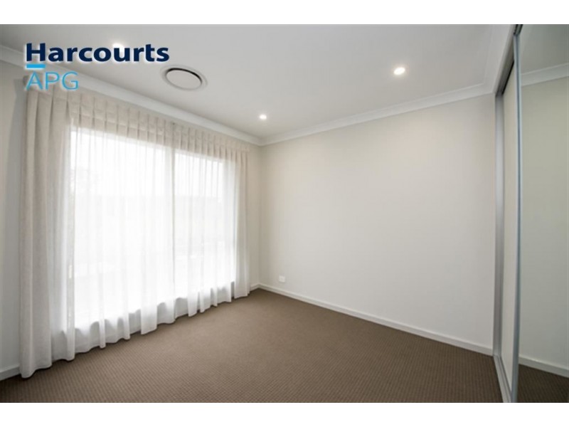 7/11 Nepean Turn, Millbridge WA 6232