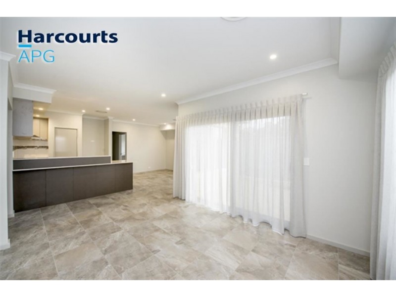 12/11 Nepean Turn, Millbridge WA 6232