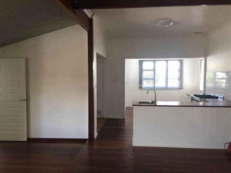 10 Gibbs Street, Carey Park WA 6230