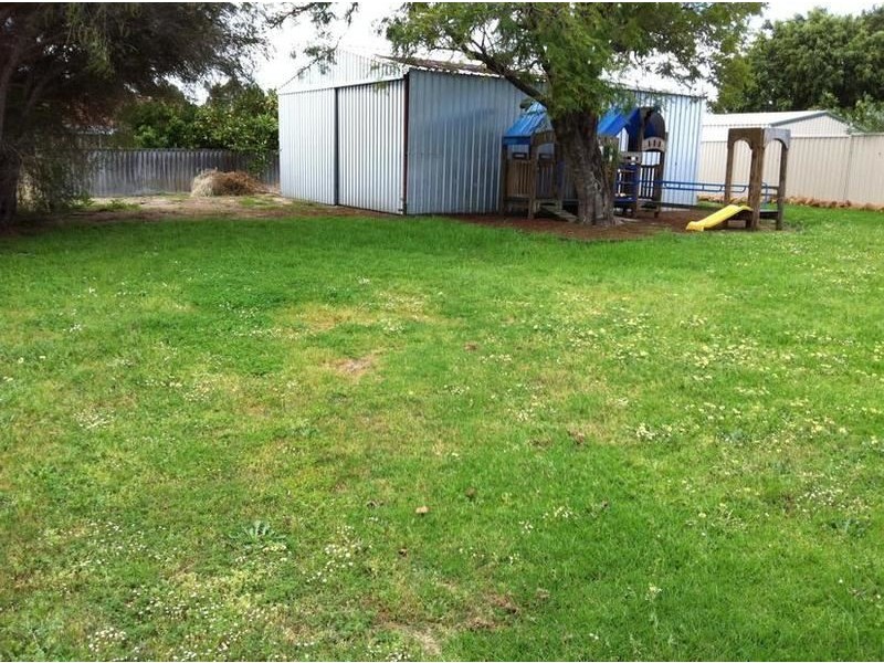 14 Uduc Road, Harvey WA 6220