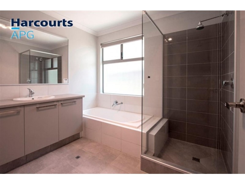 2/7 Nepean Turn, Millbridge WA 6232