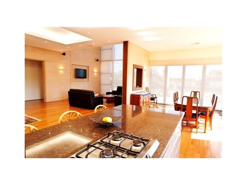 35 Portofino Crescent, Pelican Point WA 6230
