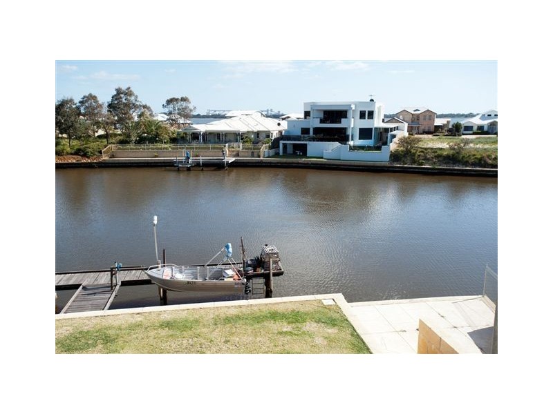 35 Portofino Crescent, Pelican Point WA 6230