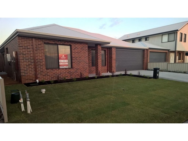 102 The Boulevard, Australind WA 6233