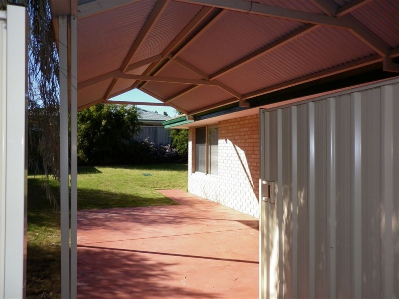 17 Glenhuon Boulevard, Eaton WA 6232