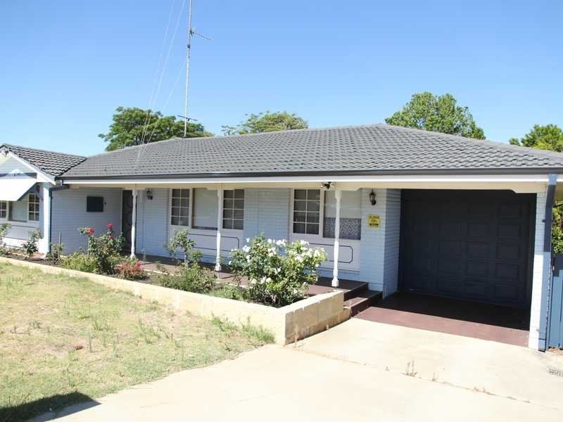 35 Hakea Crescent, South Bunbury WA 6230