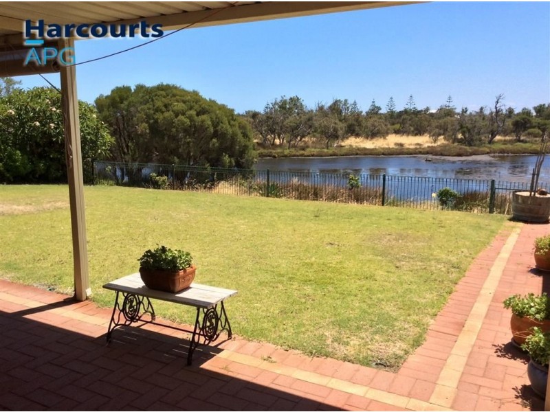 37 Pickworth Retreat, Pelican Point WA 6230