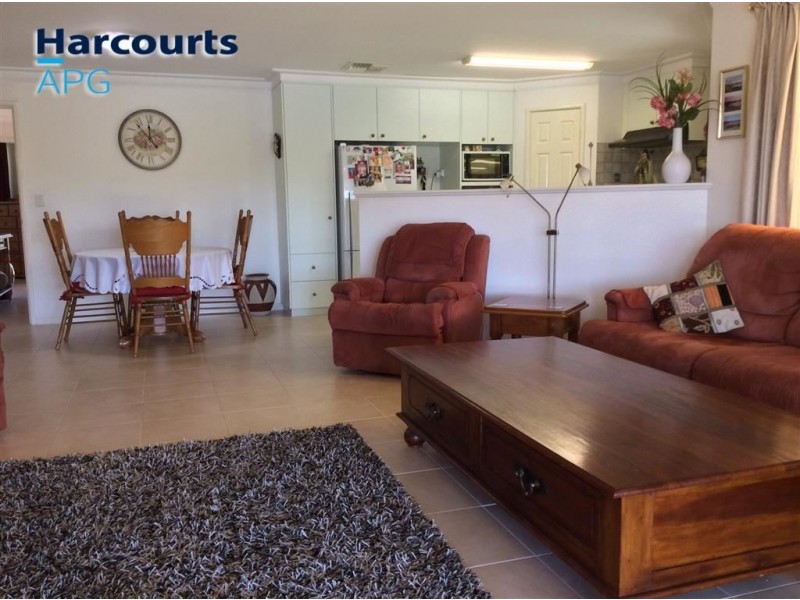 37 Pickworth Retreat, Pelican Point WA 6230