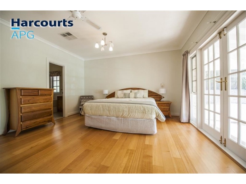 5 Hawkins Drive, Gelorup WA 6230