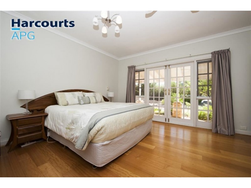 5 Hawkins Drive, Gelorup WA 6230