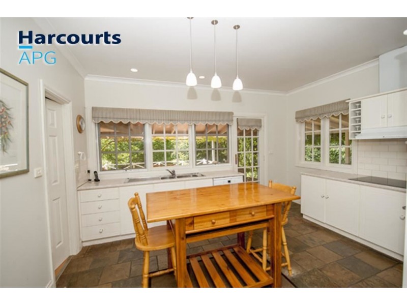 5 Hawkins Drive, Gelorup WA 6230