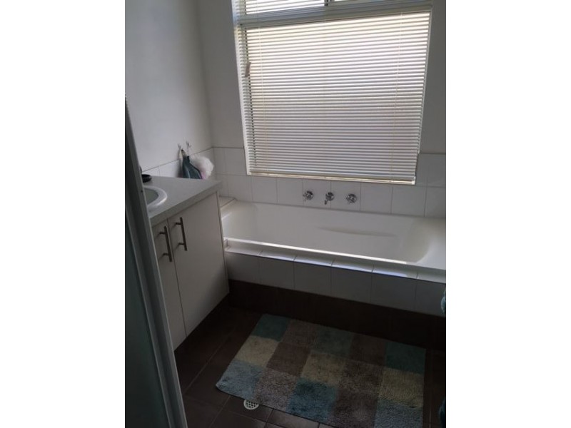 12 Neslite Road, Dalyellup WA 6230