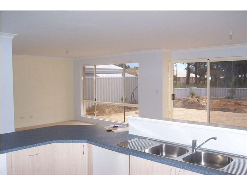 15 Arum Corner, Glen Iris WA 6230