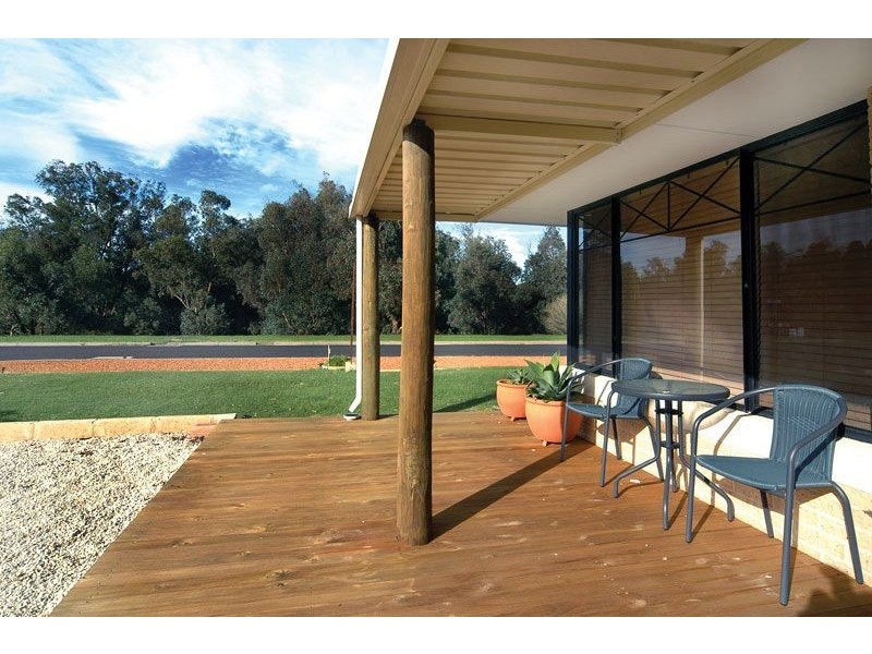 8 Gaudin Way, Australind WA 6233