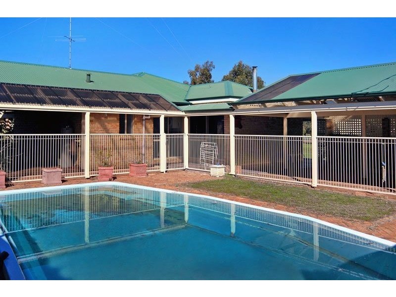 170 Raymond Road, Roelands WA 6226