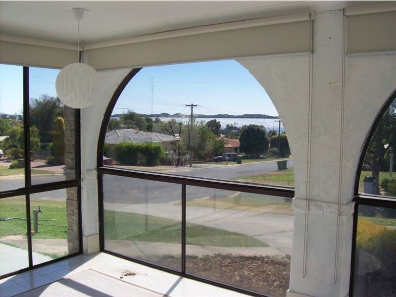 13 strattimore, Australind WA 6233