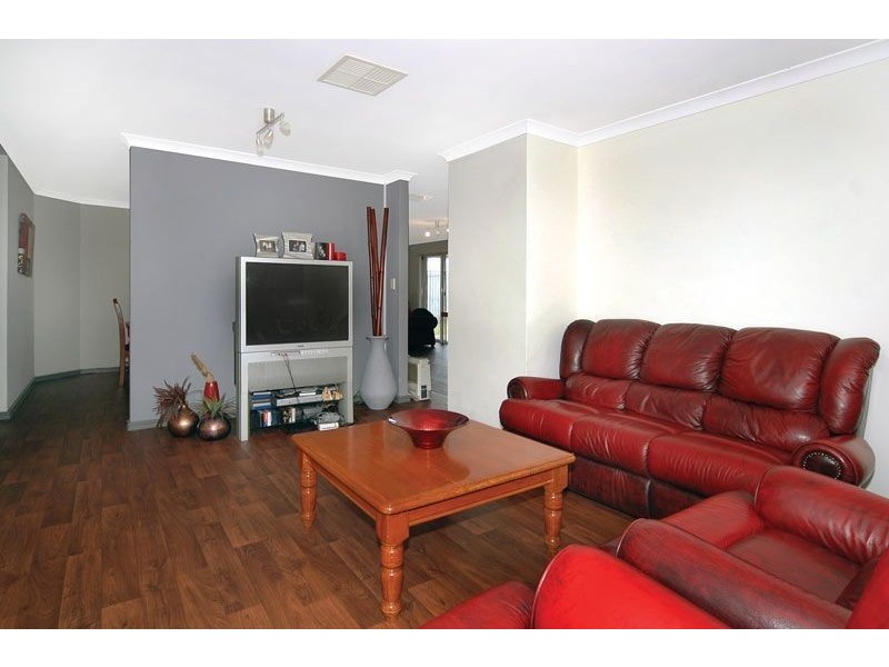 96 Somerville Drive, College Grove WA 6230