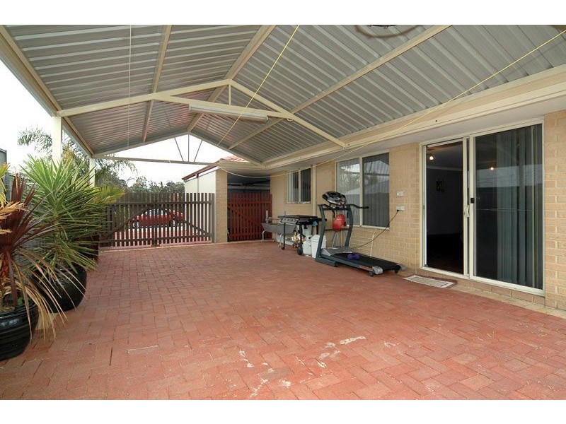 96 Somerville Drive, College Grove WA 6230
