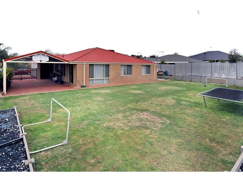 96 Somerville Drive, College Grove WA 6230