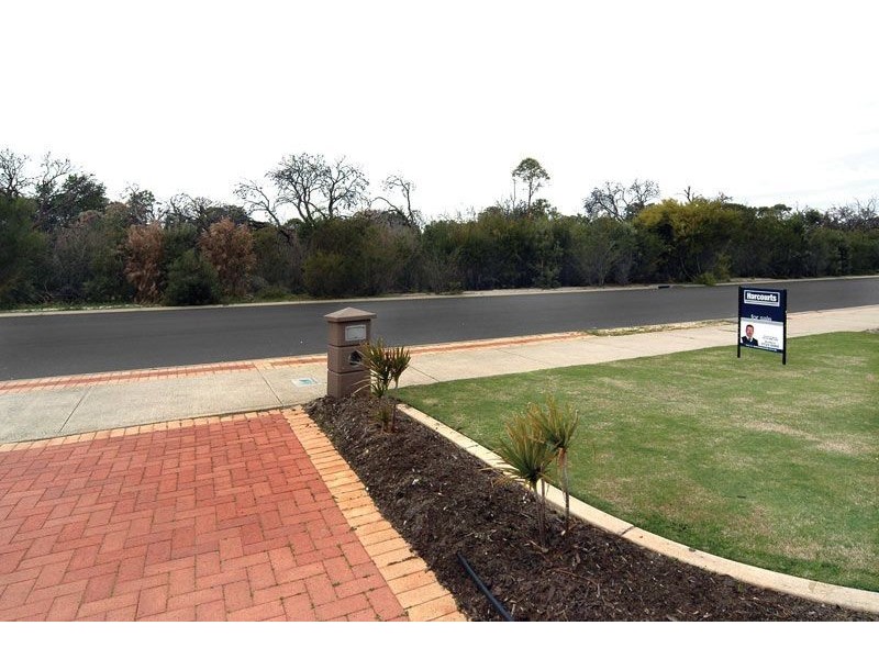 96 Somerville Drive, College Grove WA 6230