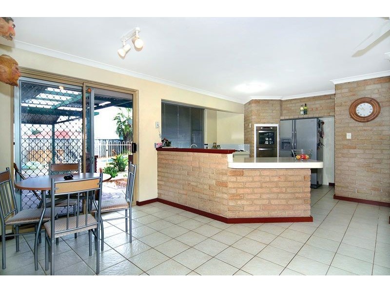 5 Rill Court, Australind WA 6233