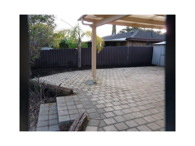 135 dawson avenue, Forrestfield WA 6058