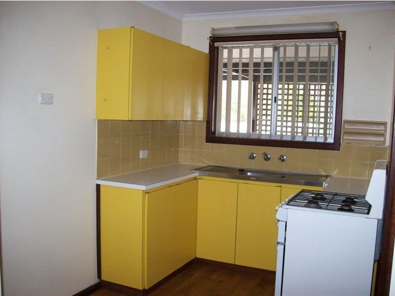 a/44 jacaranda cres, Withers WA 6230