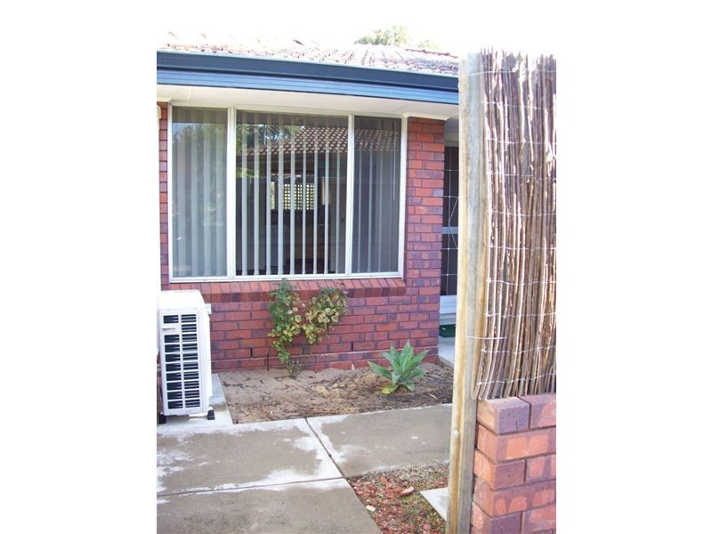 a/44 jacaranda cres, Withers WA 6230