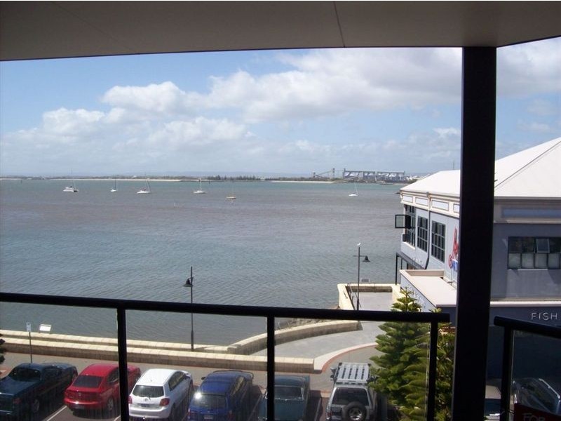 28/18 Bonnefoi Boulevard, Bunbury WA 6230