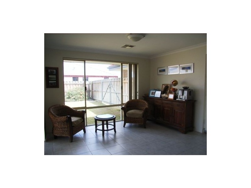 18 Burwood drive, Australind WA 6233
