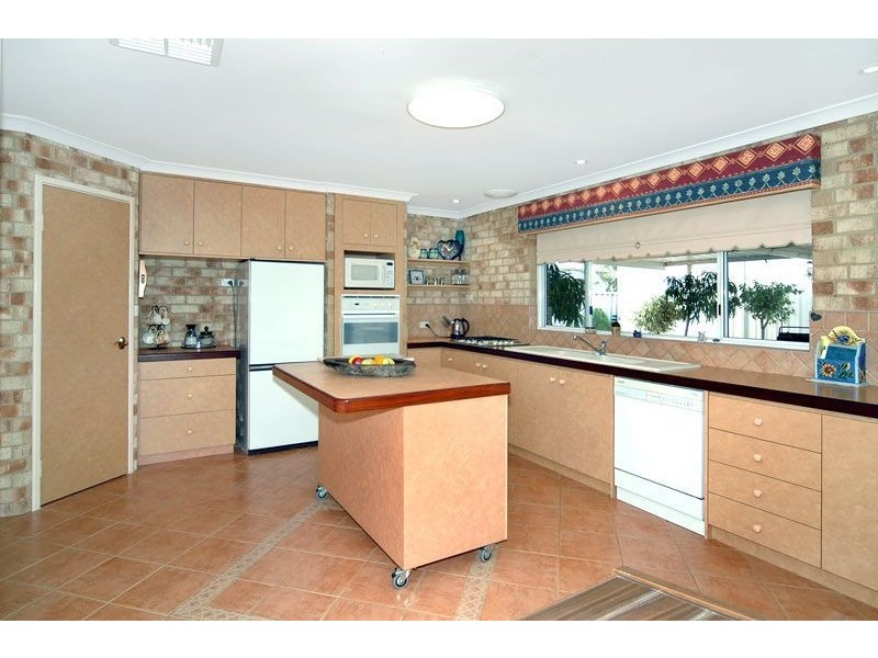 13 Snows Place, South Bunbury WA 6230