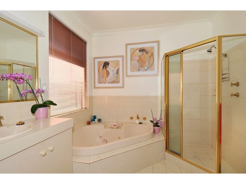 42 Eagle Crescent, Eaton WA 6232