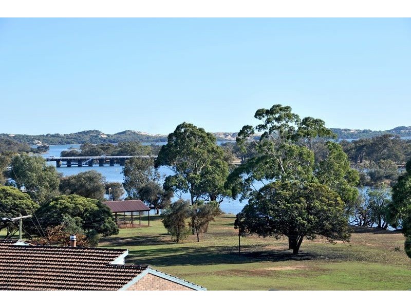 42 Eagle Crescent, Eaton WA 6232