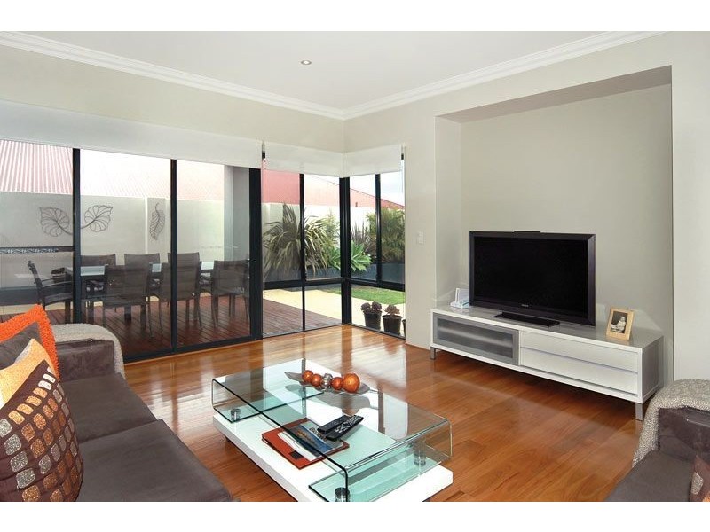 2/2 Haydock Street, Bunbury WA 6230