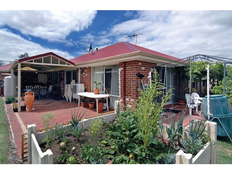 76 Somerville drive, College Grove WA 6230