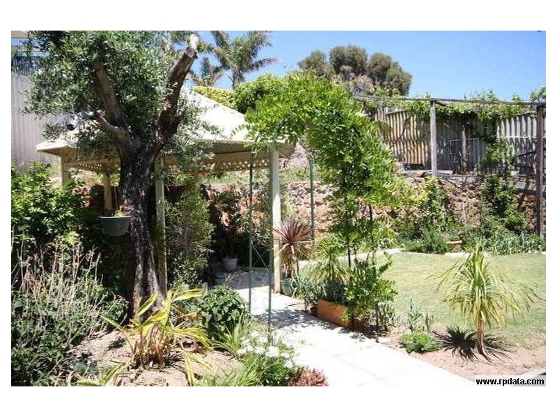 39 Hoylake Avenue, South Bunbury WA 6230