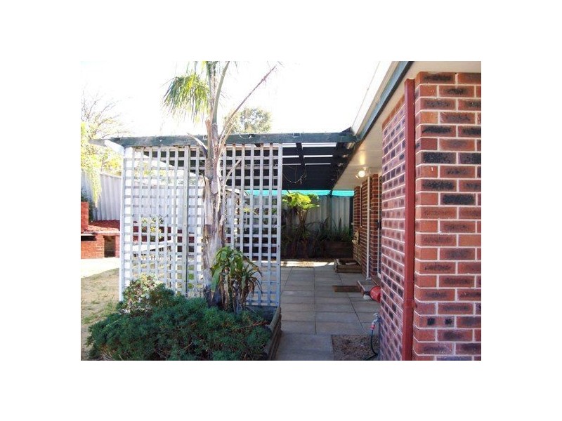177 barnes, Australind WA 6233