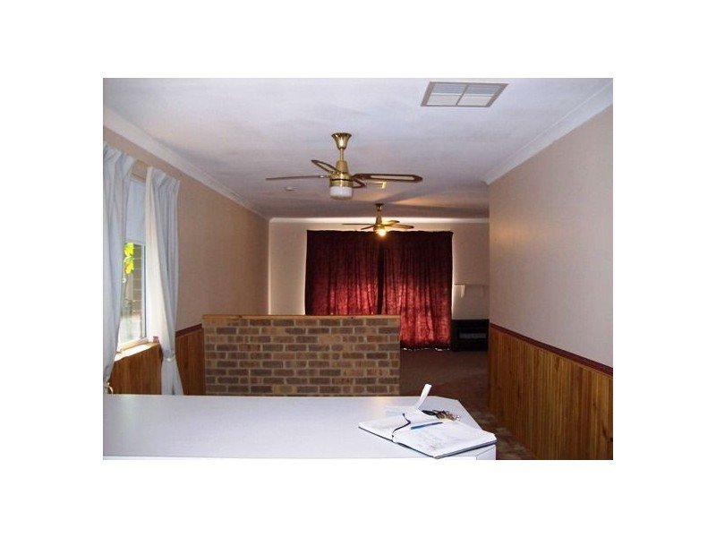 177 barnes, Australind WA 6233