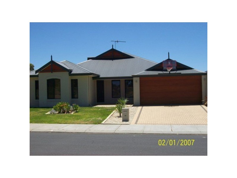 30 peppermint grove, College Grove WA 6230