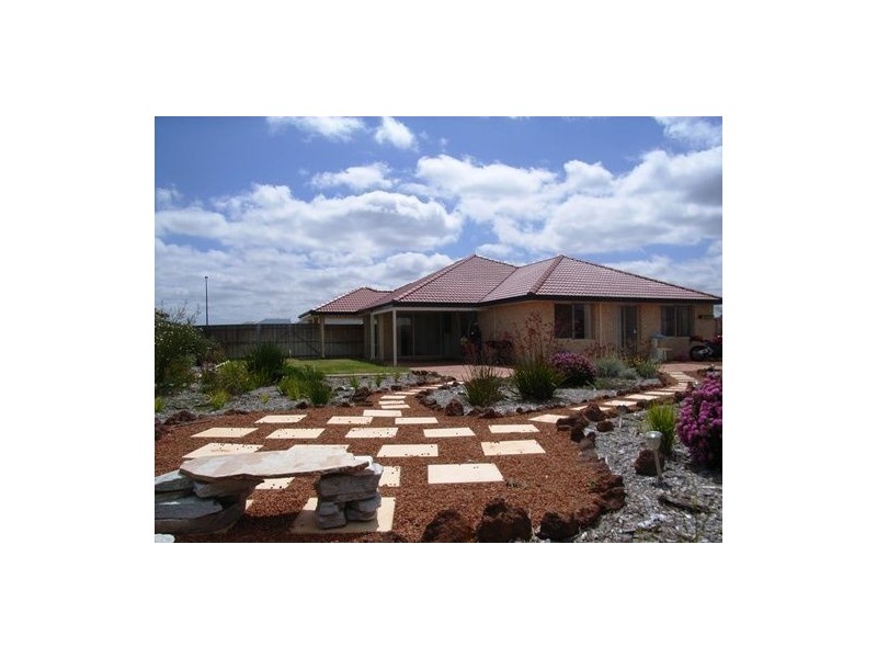 18 Burwood, Australind WA 6233