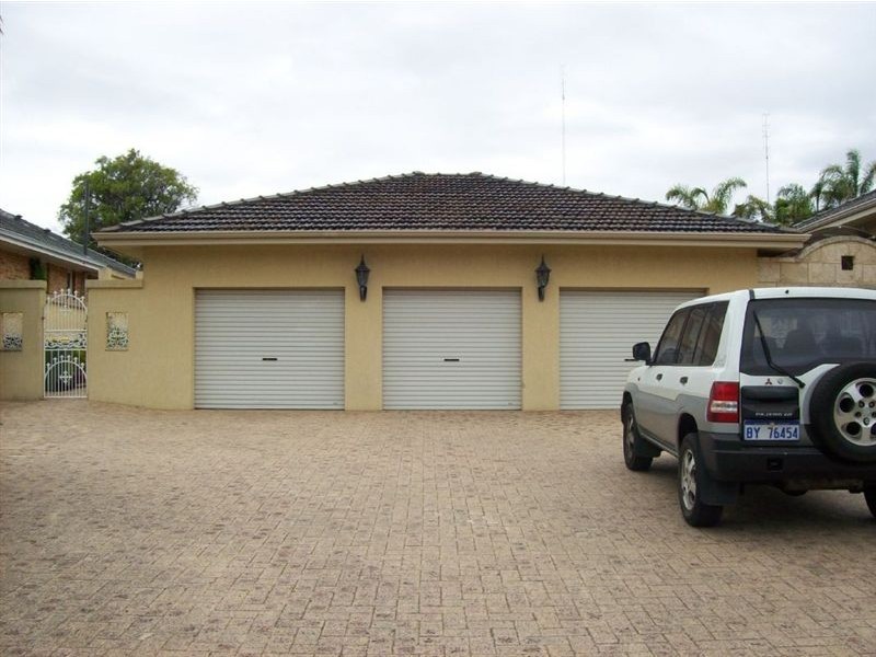 127 Minninup road, South Bunbury WA 6230