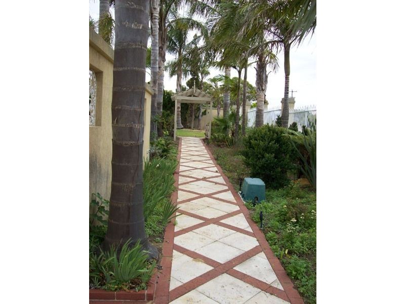 127 Minninup road, South Bunbury WA 6230