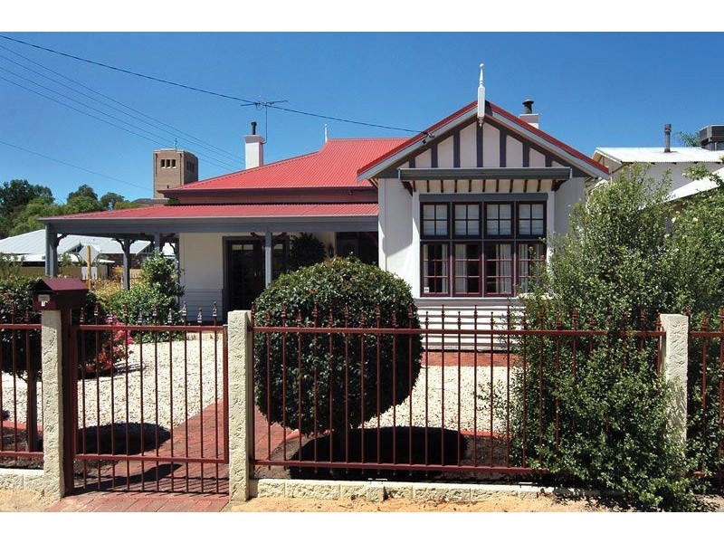 11 Sampson Road, Bunbury WA 6230