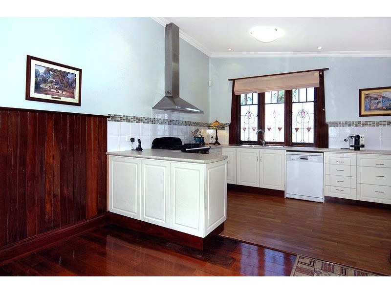 11 Sampson Road, Bunbury WA 6230