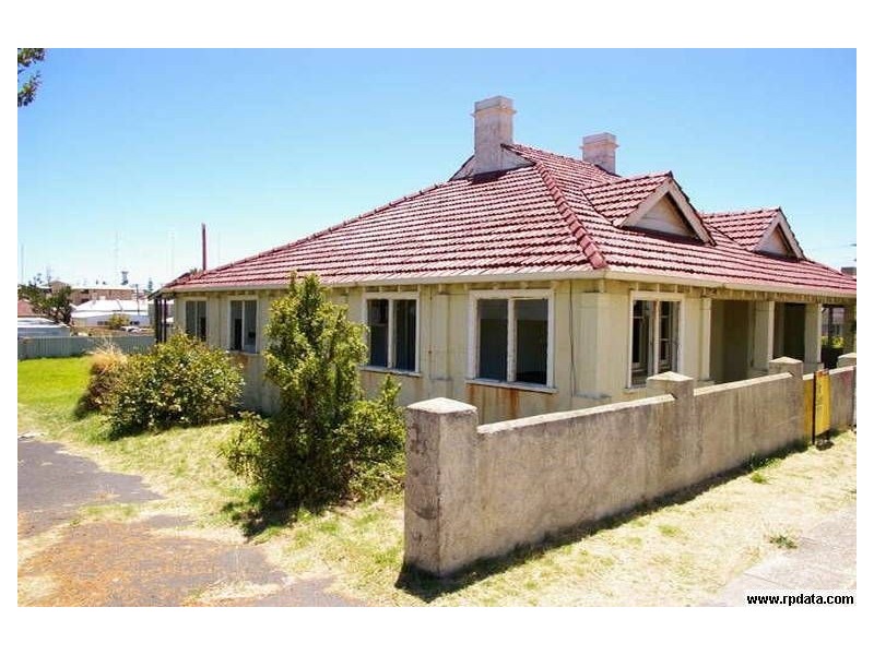 18 Wellington Street, Bunbury WA 6230