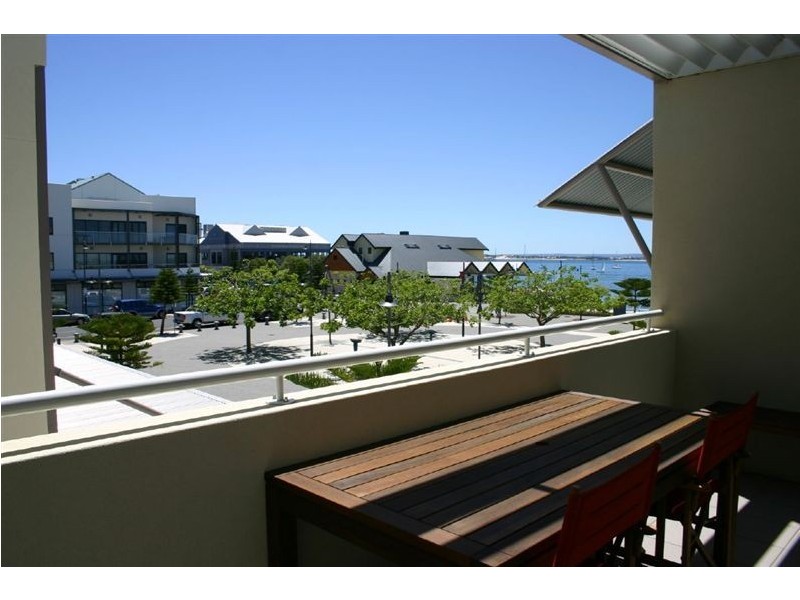 9/11 Casuarina Drive, Bunbury WA 6230