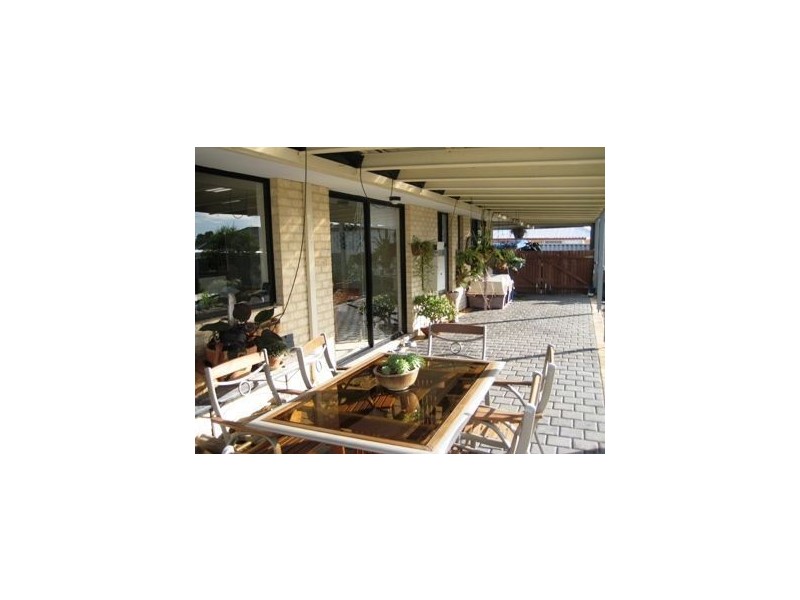 60 Somerville Drive, College Grove WA 6230