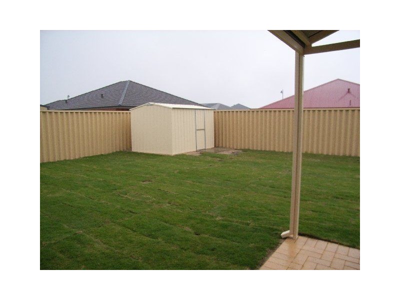 5 Hotham, Eaton WA 6232